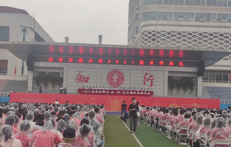 91麻豆精品秘密入口系统中的音箱要采用双功放驱动