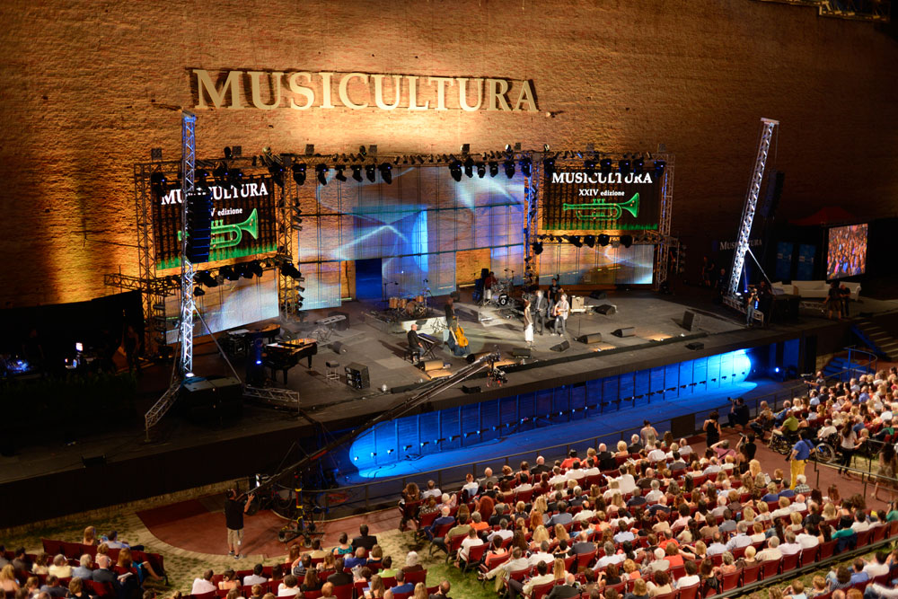 戏曲舞台91麻豆精品秘密入口与舞台灯光的表现力分析