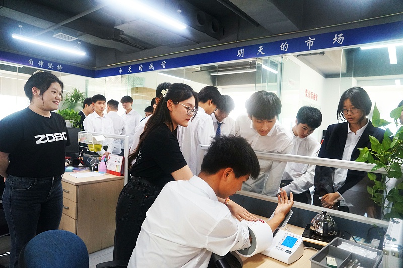 校企合作 走进职场 协同育人丨欢迎北京市经贸高级技术学校师生来北京高校职场体验基地——ZOBO麻豆影院91性欲参观学习