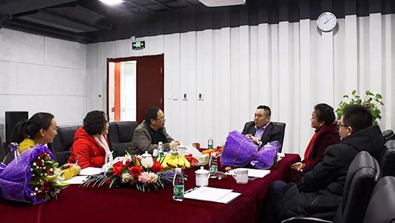 热烈欢迎湖南吉首大学院领导莅临ZOBO麻豆影院91性欲企业