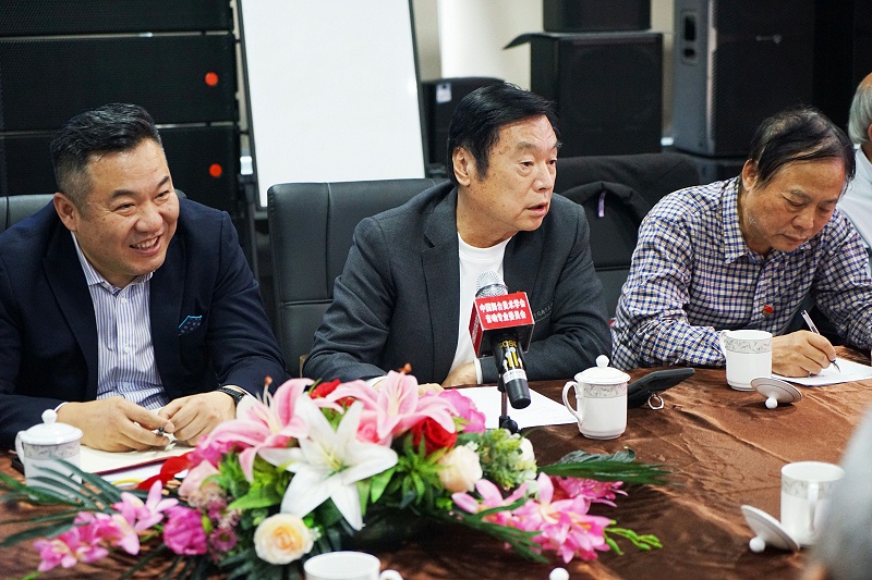 自信自强守正创新 踔厉奋发勇毅前行 | 中国舞台美术学会联合ZOBO麻豆影院91性欲举办主题座谈研讨会学习领会党的二报告精神