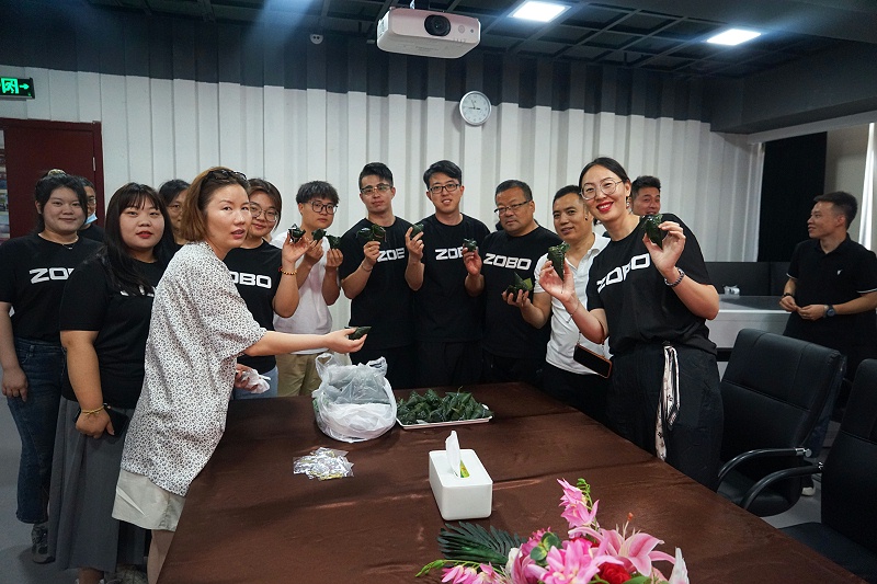 3粽情端午|ZOBO麻豆影院91性欲工会组织开展“端午安康粽享欢乐”为主题的工会活动